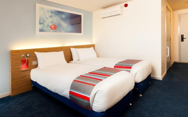 Travelodge Macclesfield Central