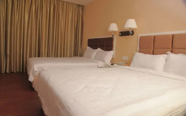 Champs Elysees Hotel