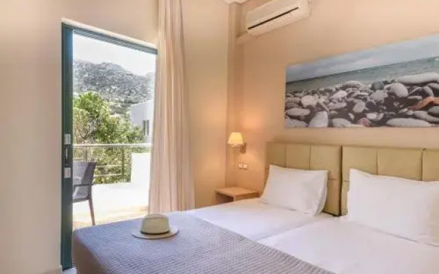 Poseidon Studios & Apartments