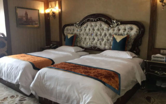Gebalai French Theme Hotel