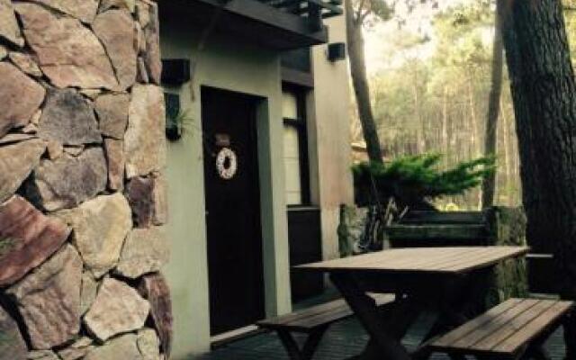 Punta Piedras, Cabañas de mar.