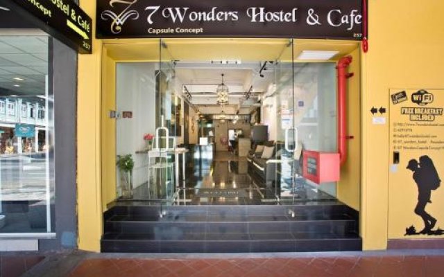 7 Wonders Hostel