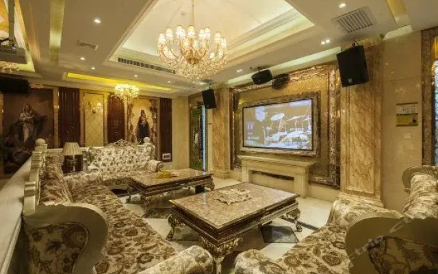 Huayin International Hotel