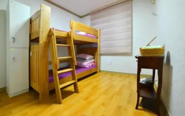 Gangneung Chodang Guesthouse - Hostel