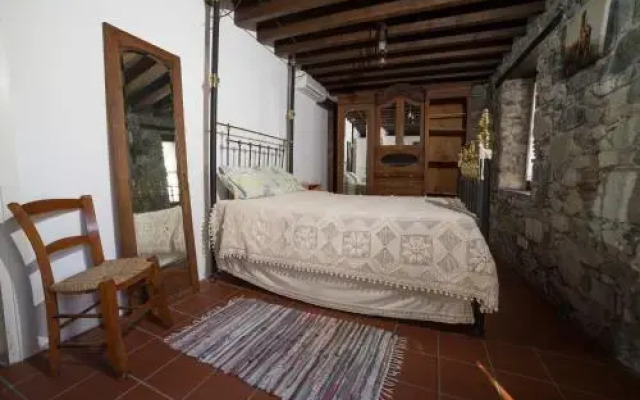 Symposio Maria House 1