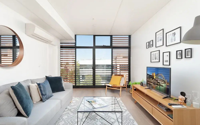 Newtown's Best Designer Apartment H395