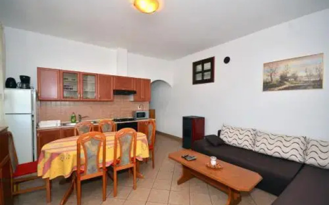 Apartments Kiki 150 METERS TO THE BEACH