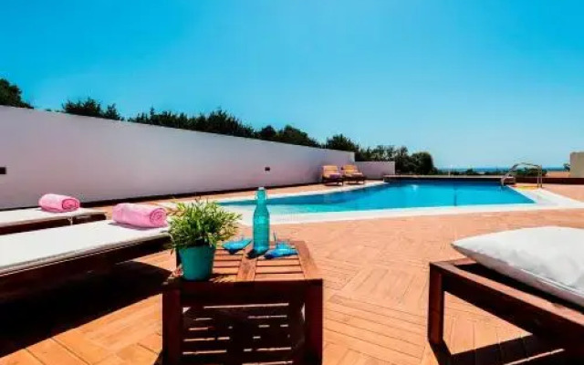 Villa Stamos