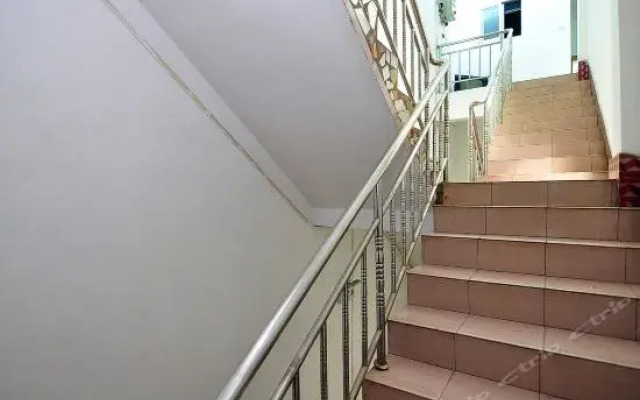 Qujing Luoping Hongyuan Guesthouse