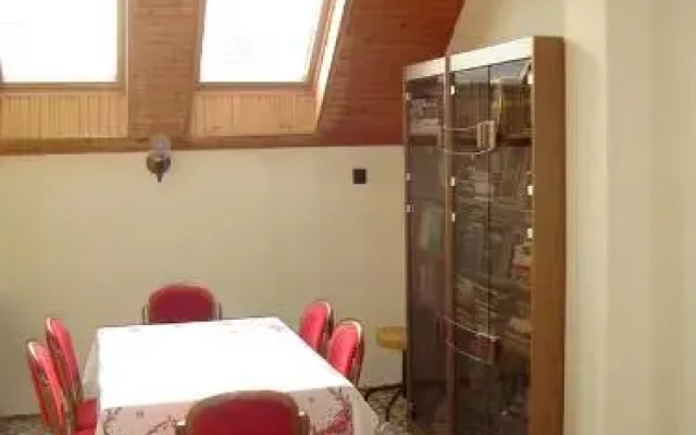 Lilla Apartmanház