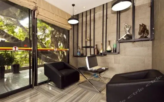 Tata Theme Hotel