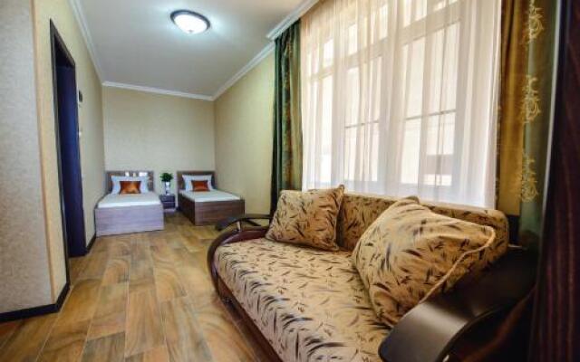 Gostevoy Dvor Parus Guest House