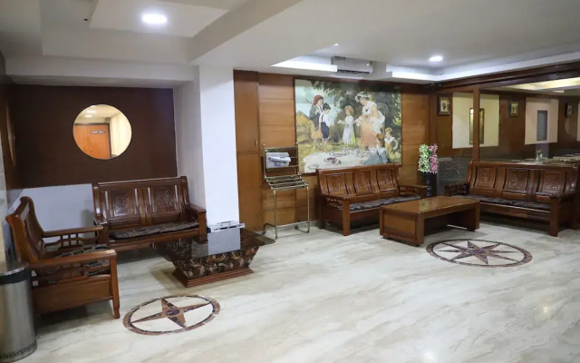 Maple Tree Hotel