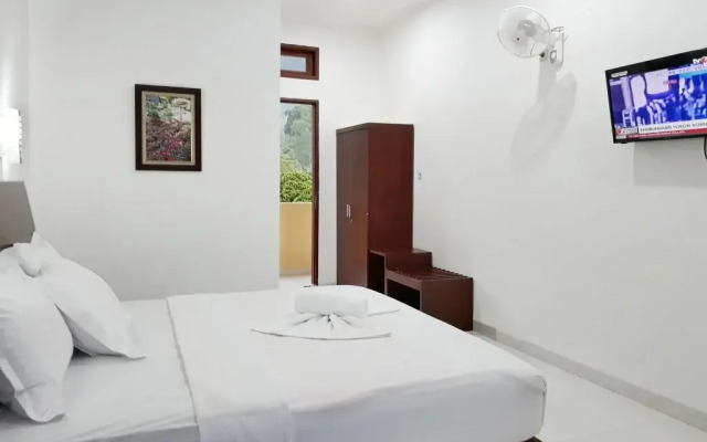 Rogate Beach Hotel