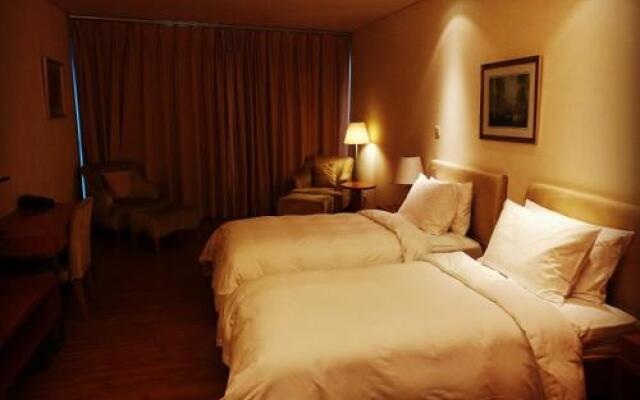 Fuxian Lake Landi Hotel