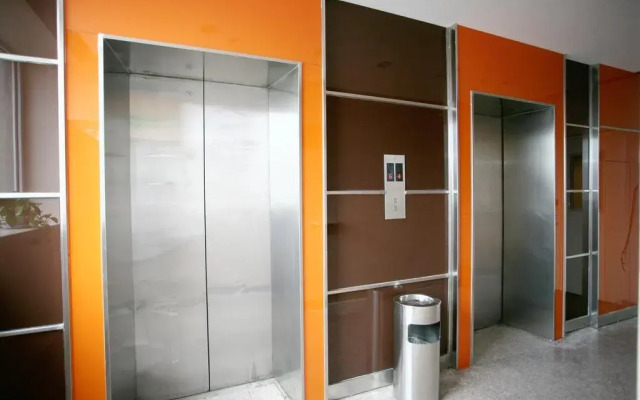 Huyue Hotel Chaoyang Train Station Store