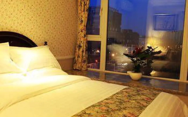 Chonpine Hotel