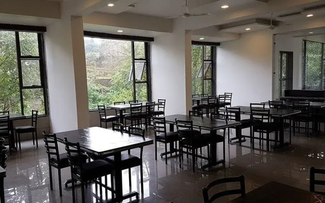 Hotel Lalit Inn