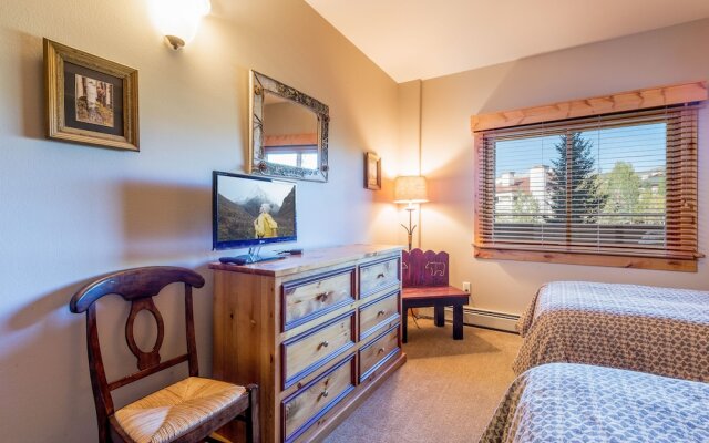 2720 Eagleridge Condo Unit A202