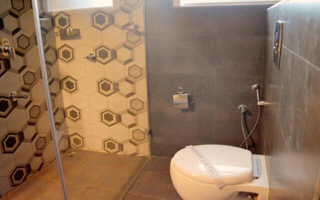 Savoury Business Hotel