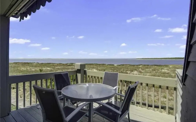 Pelican Watch 1330 by RedAwning