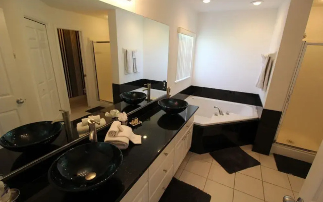 Villa Drent - Comfort - 2X Master Bedroom