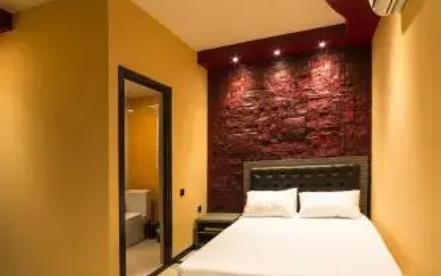 Voyage Hotel