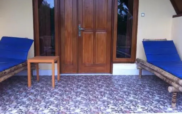 Dinoyin Bungalows