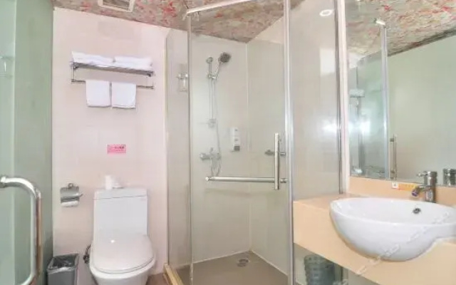 Ningbo Chenghuangmiao Guangcheng Hotel