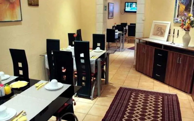 Hotel Ariana