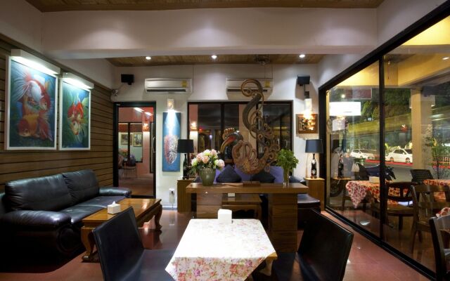 Villa Cha Cha Phra Athit