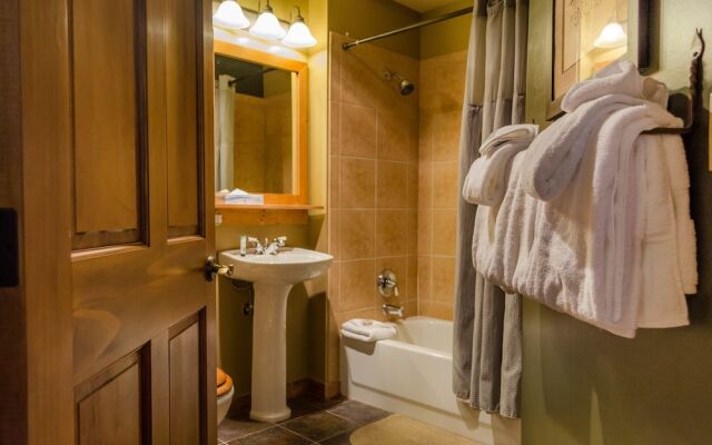 Red Hawk Lodge #2212 - 2 Br Condo