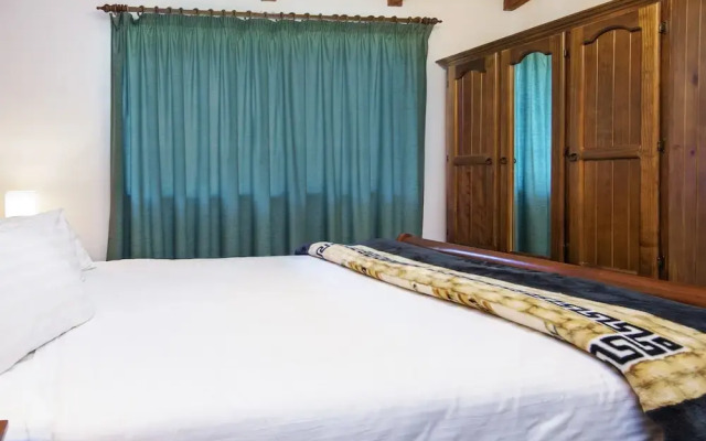 Eliza Lee 3 - Comfortable for the budget savvy