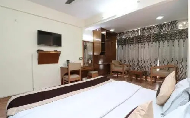 OYO Rooms Clock Tower Rajpur Road