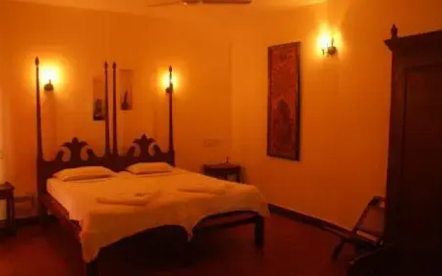 Raintree Lodge