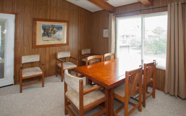 Brigadune - 4 Br Home