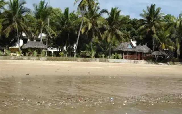 Chanty Beach Lodge