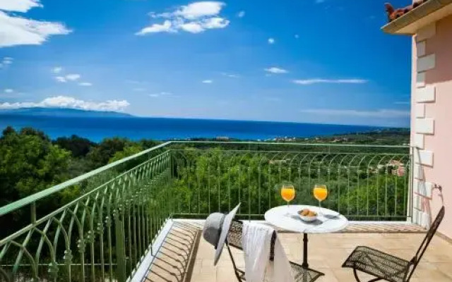Trapezaki Captains Villa