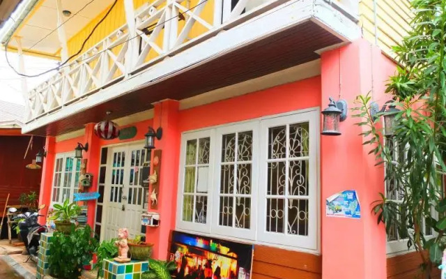 Baan Romruen Homestay