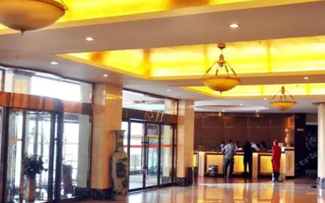 East Lake Century Hotel
