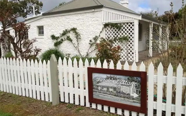 Sarahs Cottage