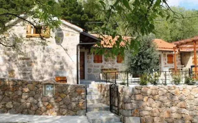 Villa Jucinovi Dvori