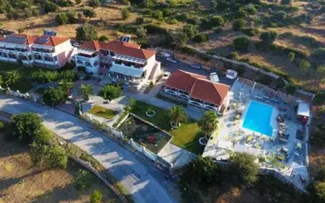 Saint George Hotel & Rooms