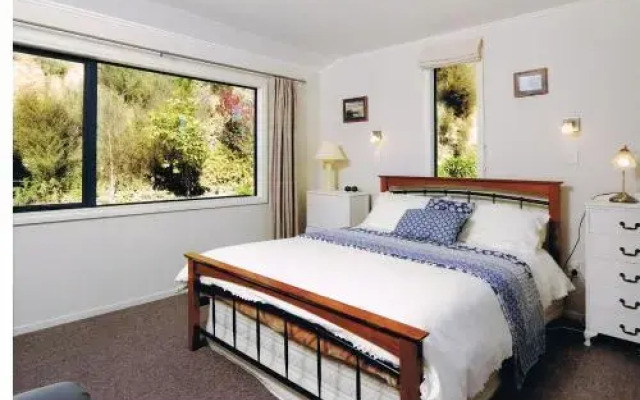 Pelorus Heights