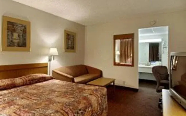 Howard Johnson Inn And Suites Columbus