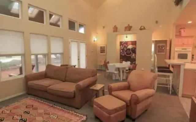 Halcyon - 2 Br home by RedAwning