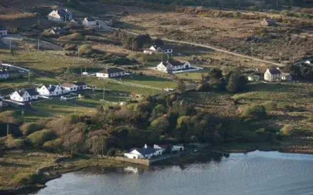 Bleanaskill Lodge & Achill Secret Garden