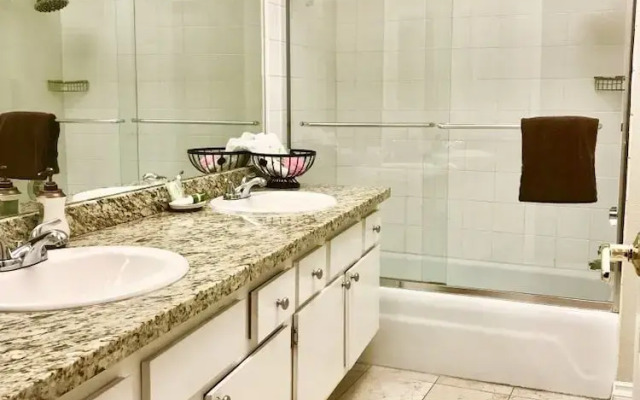 888 Convention Center 1 Bedroom Condos