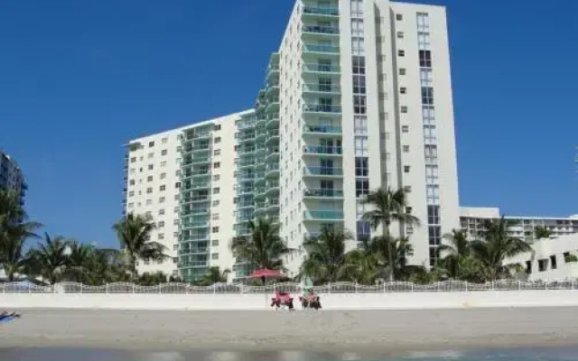 Beautiful Apartment On The Beach!