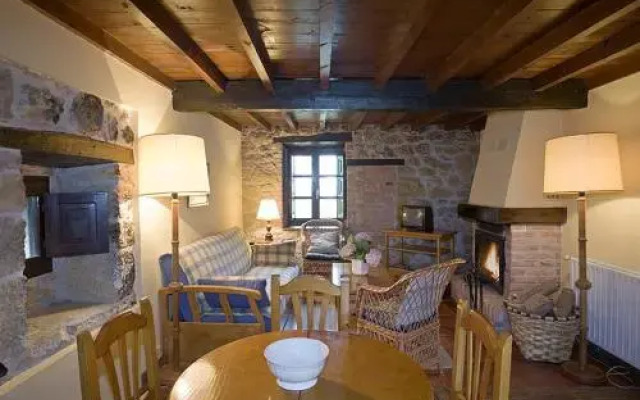 Apartamentos Rurales La Torea